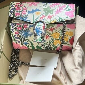 Gucci Floral Chain Shoulder Bag